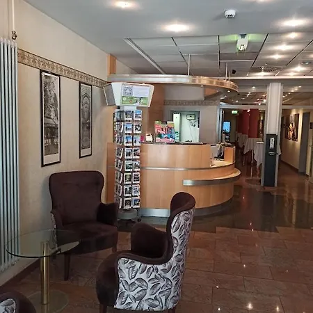 Hotel Domicil 4*